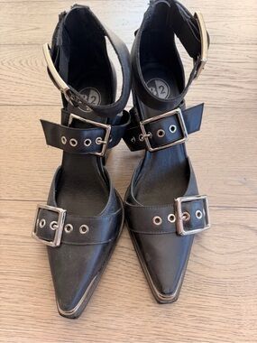 B2 Black Pointed Buckle Ankle-Strap Heels